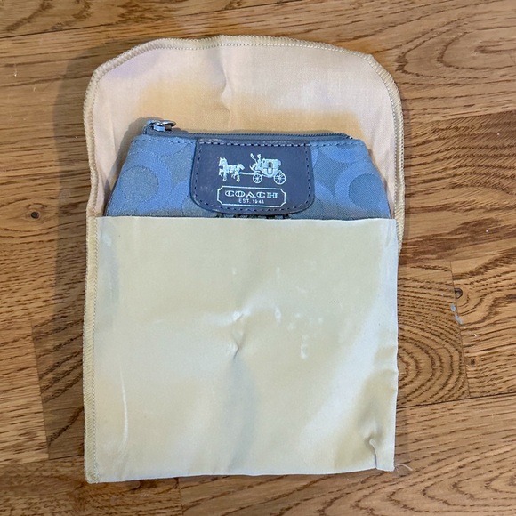 Coach Signature C Print Light Gray Coin Purse with Keyring and Storage Pouch - Picture 11 of 16